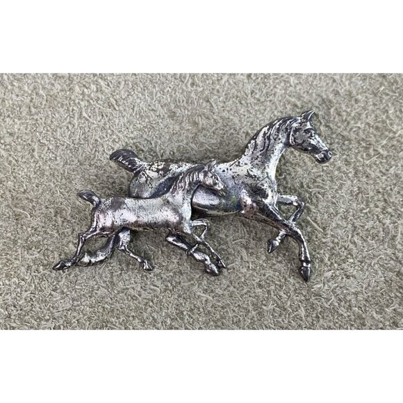 Vintage Beau Sterling Silver Horse & Foal Brooch Pin - Picture 2 of 4